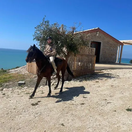 Farm stay Tendu' Punta Bianca Glamping Camp Palma di Montechiaro