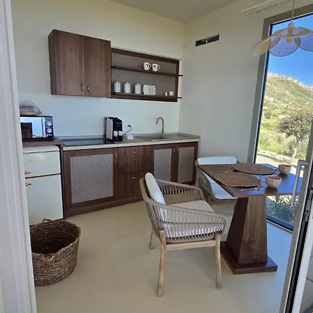 Tendu' Punta Bianca Glamping Camp * 팔마 디 몬테치아로